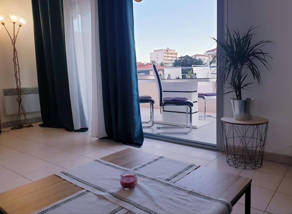 Superbe Appartement A Deux Pas Du Centre Ville Cannes Exterior photo